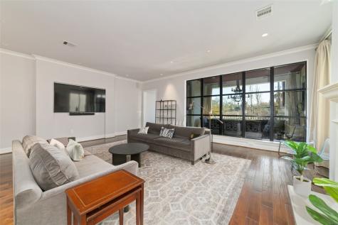 2221 Welch Street 201 Houston TX 77019