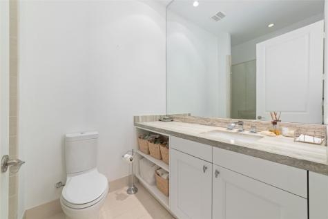 2221 Welch Street 201 Houston TX 77019