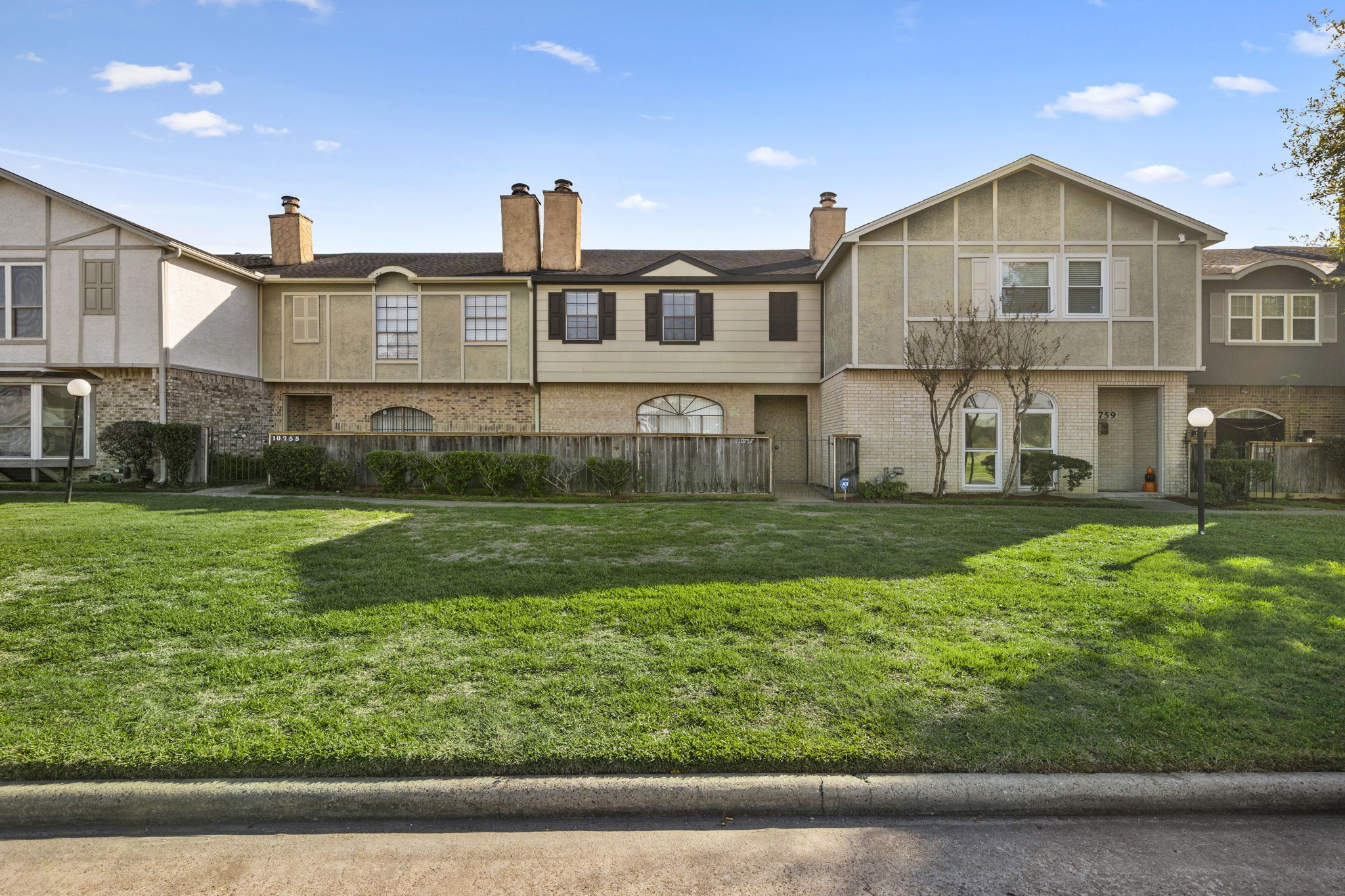 10757 Sandpiper Drive Houston TX 77096