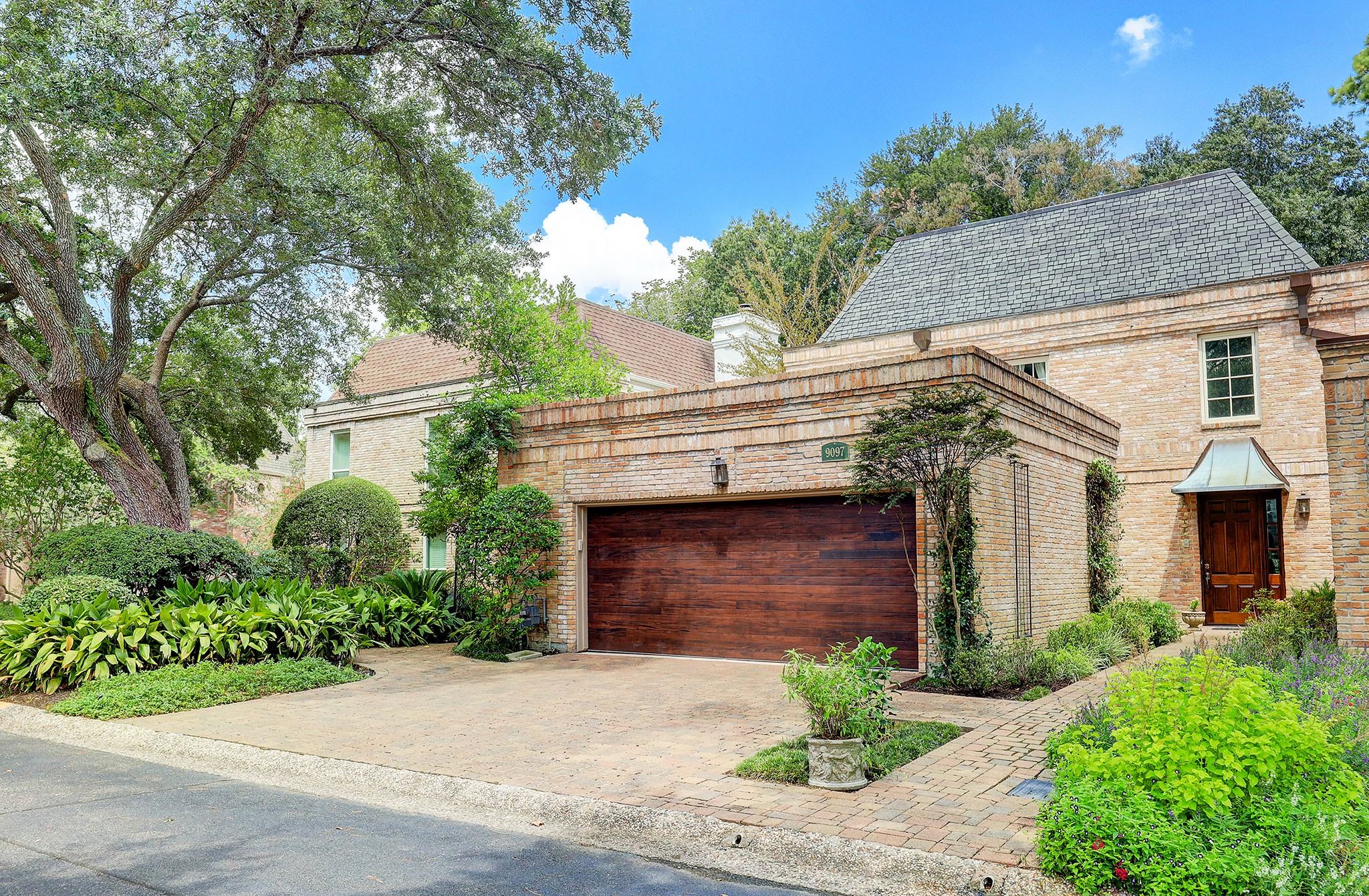 9097 Briar Forest Drive Houston TX 77024