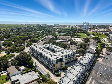 921 Marine Drive 303 Galveston TX 77550