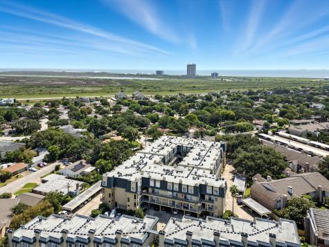 921 Marine Drive 303 Galveston TX 77550