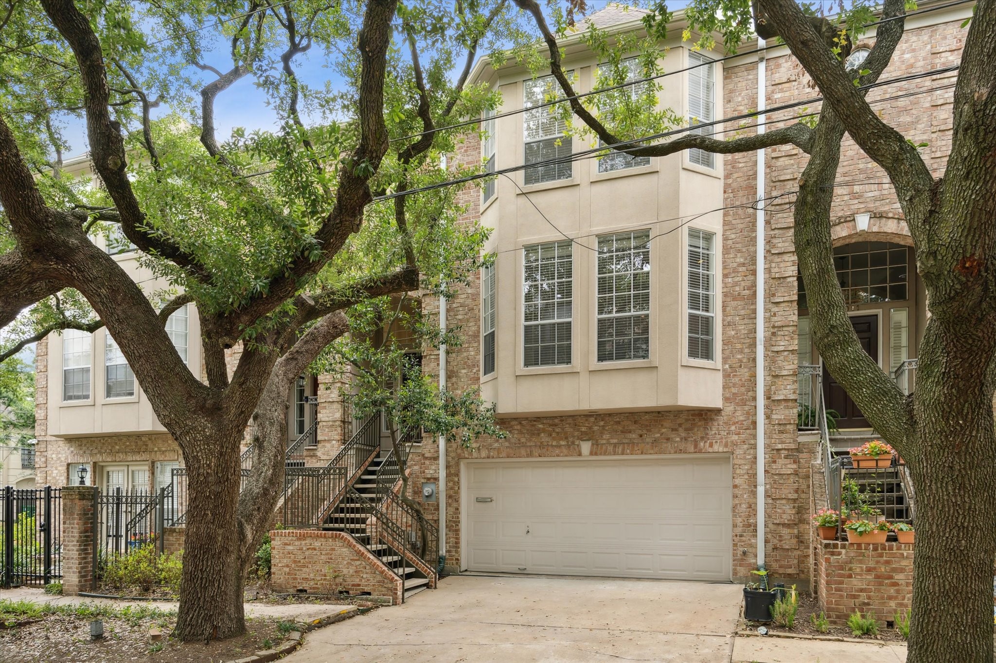 2007 Indiana Street Houston TX 77019