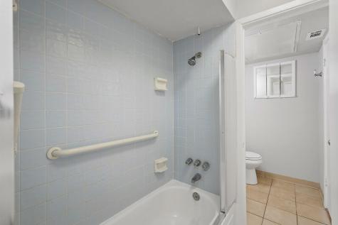 5667 Birchmont Drive H Houston TX 77091