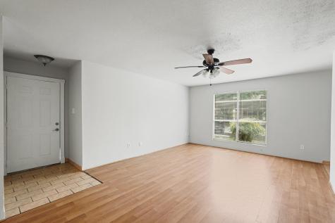 5667 Birchmont Drive H Houston TX 77091