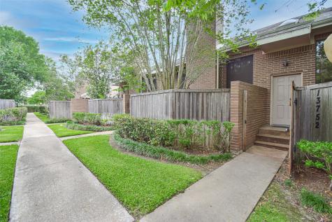 13752 Hollowgreen Drive Houston TX 77082