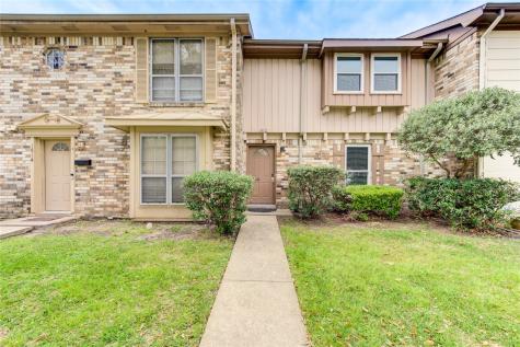 1512 S 8th Street La Porte TX 77571