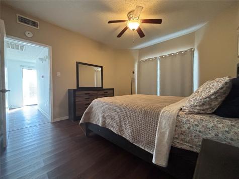 10123 Waterstone Drive 39 Houston TX 77042