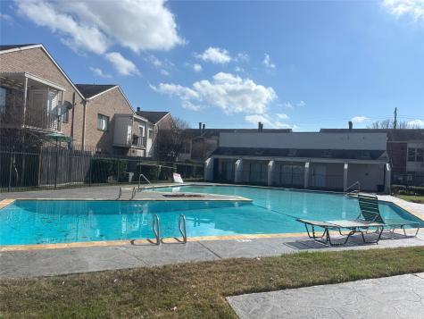 10123 Waterstone Drive 39 Houston TX 77042