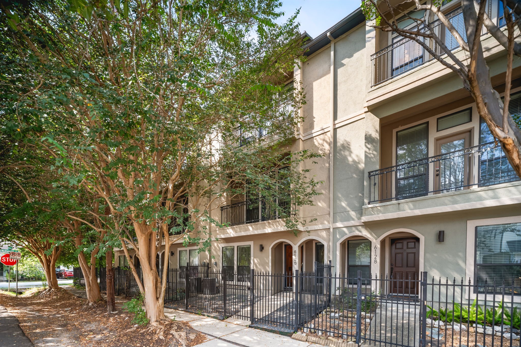 6130 Hamman Street Houston TX 77007