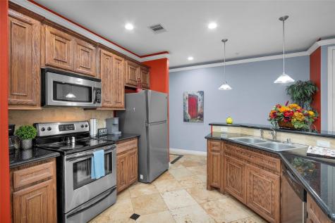 7039 Kingston Cove Lane 309 Willis TX 77318