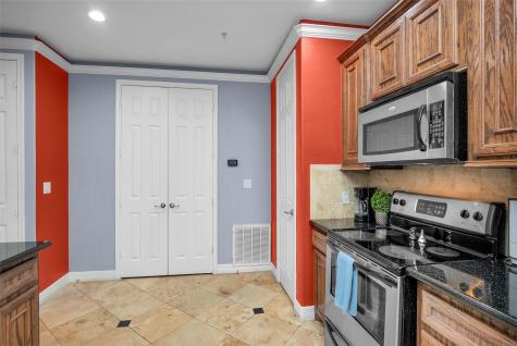7039 Kingston Cove Lane 309 Willis TX 77318