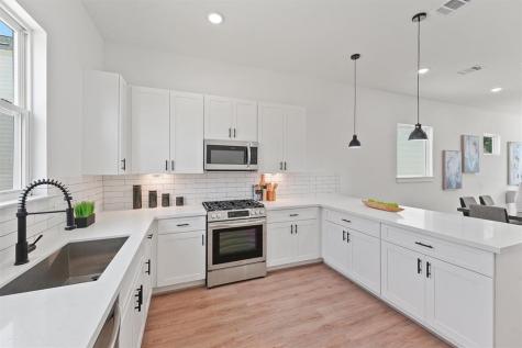 1207 Cavalcade Street B Houston TX 77009