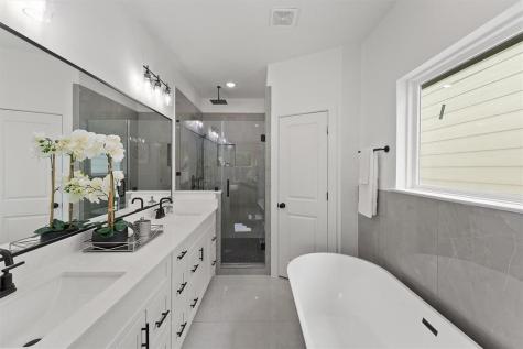 1207 Cavalcade Street B Houston TX 77009