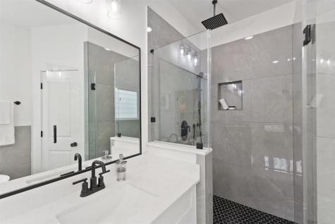 1207 Cavalcade Street B Houston TX 77009