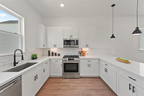 1207 Cavalcade Street B Houston TX 77009