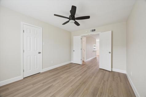 18800 Egret Bay Boulevard 907 Houston TX 77058