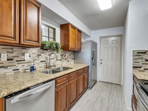 1701 Upland Drive 216 Houston TX 77043