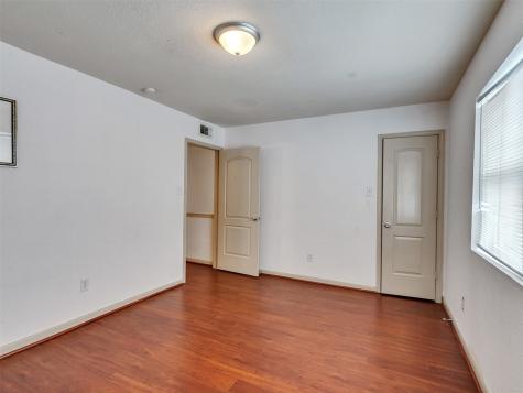 1701 Upland Drive 216 Houston TX 77043