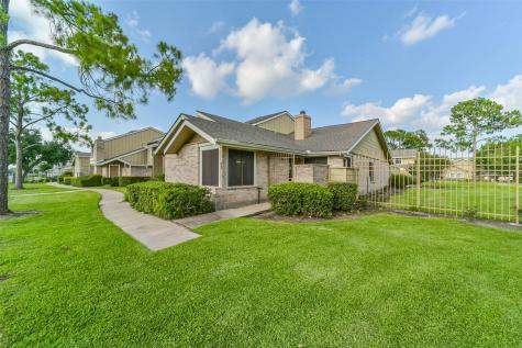 12021 Bob White Drive Houston TX 77035