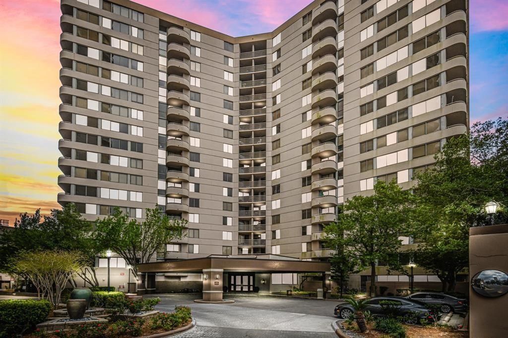 3525 Sage Road 318 Houston TX 77056