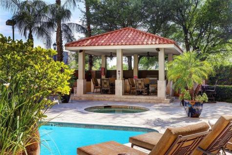 3525 Sage Road 318 Houston TX 77056
