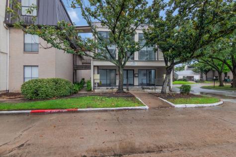 3025 Walnut Bend Lane 37 Houston TX 77042