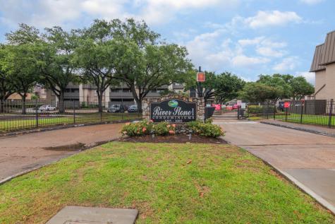 3025 Walnut Bend Lane 37 Houston TX 77042