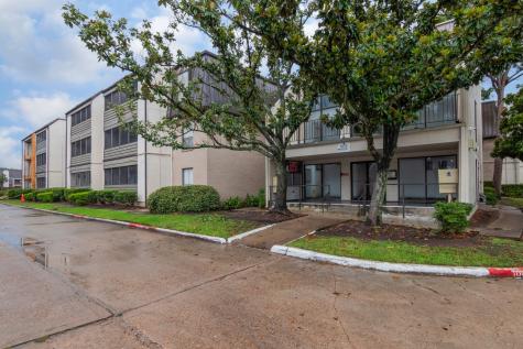3025 Walnut Bend Lane 37 Houston TX 77042