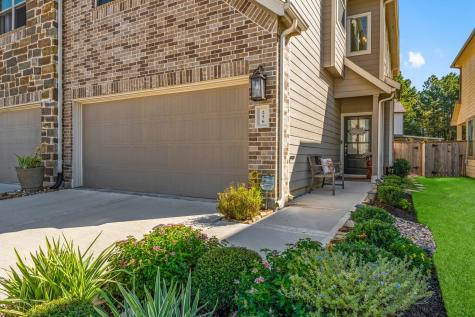 256 S Spotted Fern Drive Montgomery TX 77316
