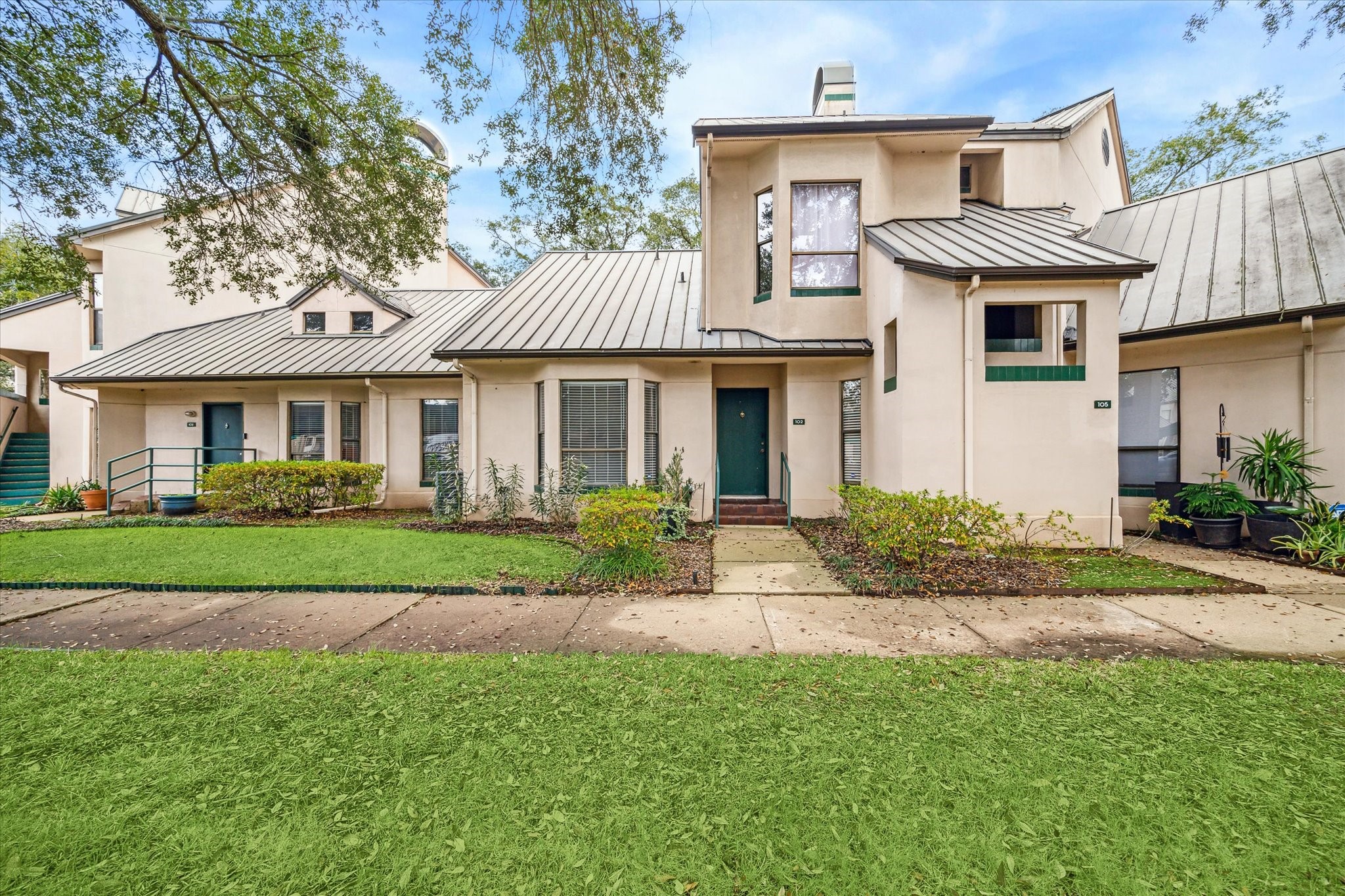 4144 Greystone Way 102 Sugar Land TX 77479