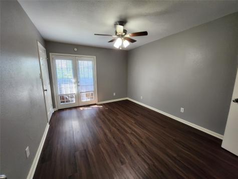 4500 Sherwood Lane 10 Houston TX 77092