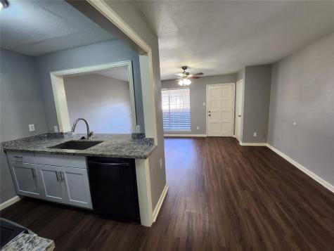 4500 Sherwood Lane 10 Houston TX 77092