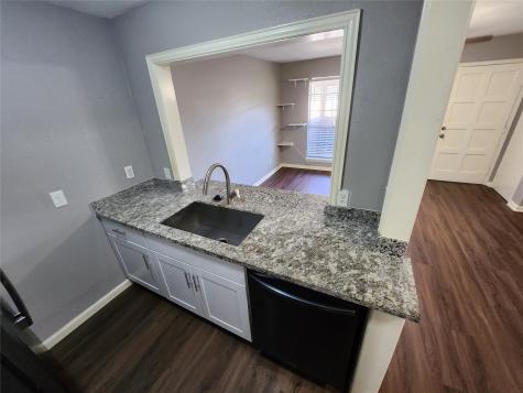 4500 Sherwood Lane 10 Houston TX 77092