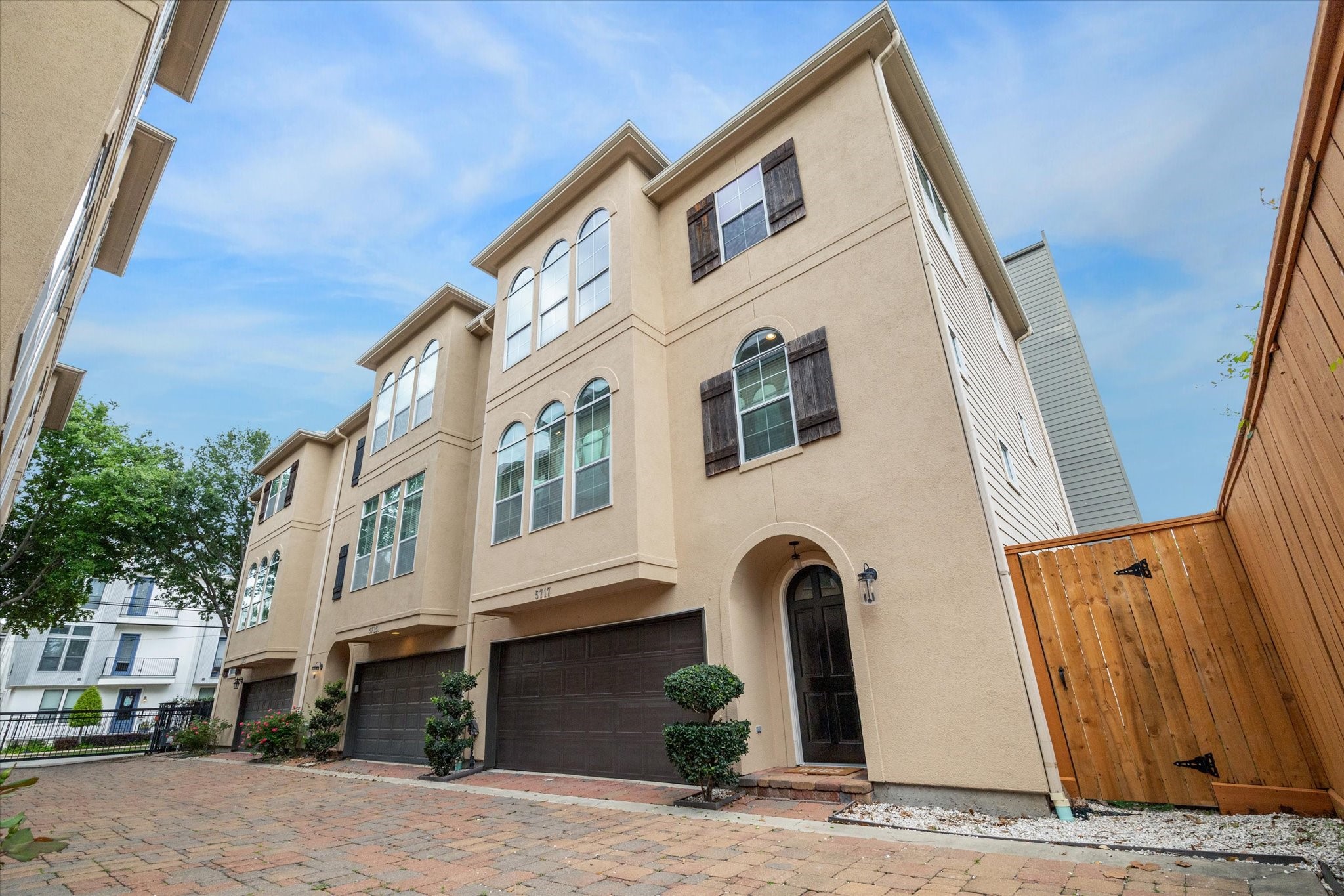 5717 Kansas Street Houston TX 77007