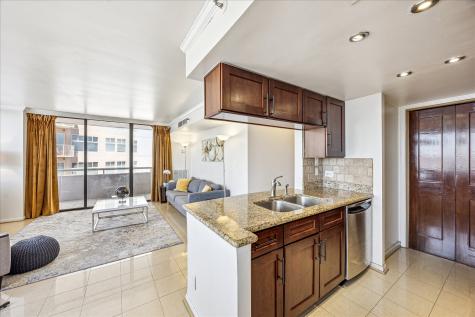 3525 Sage Road 1010 Houston TX 77056