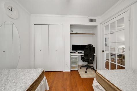1601 S Shepherd Drive 170 Houston TX 77019