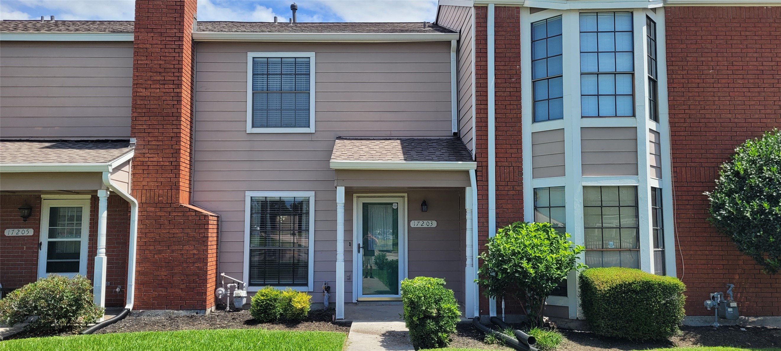 17203 Saturn Lane Houston TX 77058
