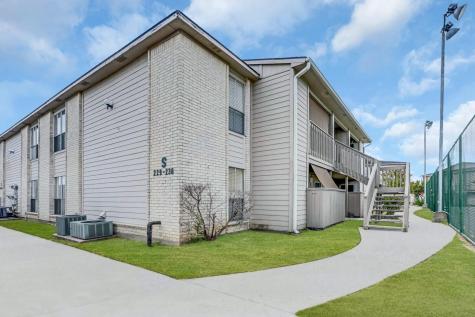 3919 Fairmont Parkway 236 Pasadena TX 77504