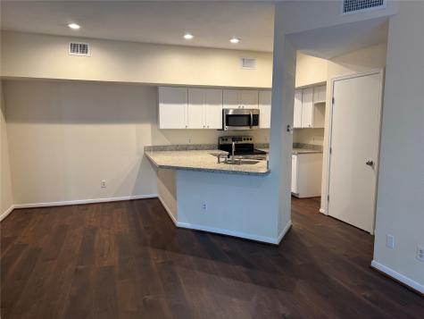 2121 El Paseo Street 2003 Houston TX 77054