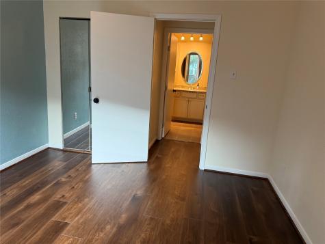 2121 El Paseo Street 2003 Houston TX 77054