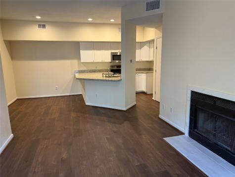 2121 El Paseo Street 2003 Houston TX 77054