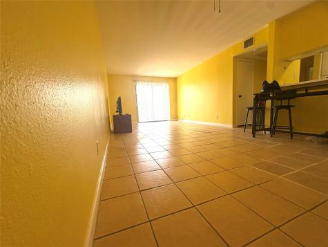 212 Plaza Verde Drive F26 Houston TX 77038