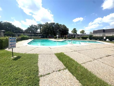 212 Plaza Verde Drive F26 Houston TX 77038