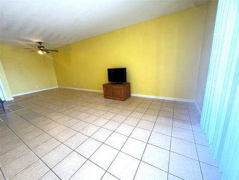 212 Plaza Verde Drive F26 Houston TX 77038