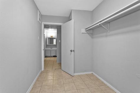 201 W Rosamond Street 61 Houston TX 77076