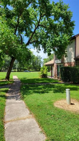 5810 Twisted Pine Court C Houston TX 77039