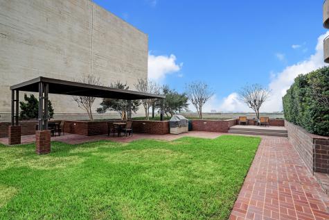 5000 Montrose Boulevard 18a Houston TX 77006