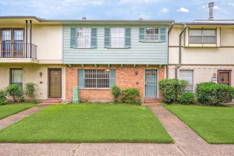4020 Laura Leigh Drive Friendswood TX 77546