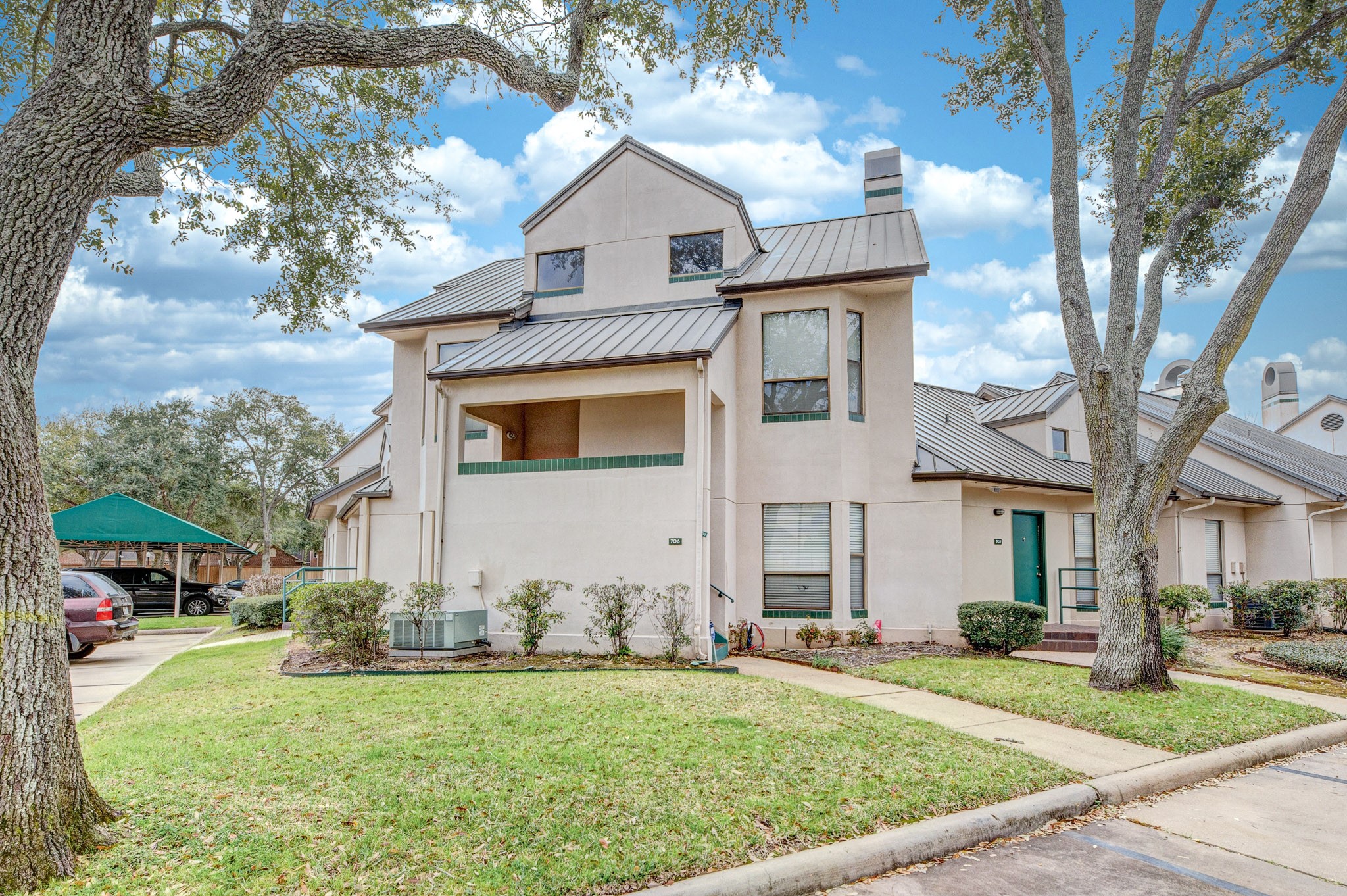 4144 Greystone Way 706 Sugar Land TX 77479
